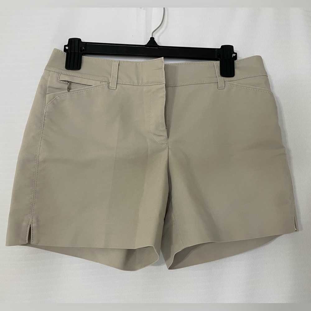 White House Black Market Women’s Khaki Dress Shorts Size 4 Short